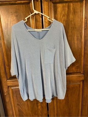 Nelli Mae Boutique Signature Oversized, Ribbed pocket tee